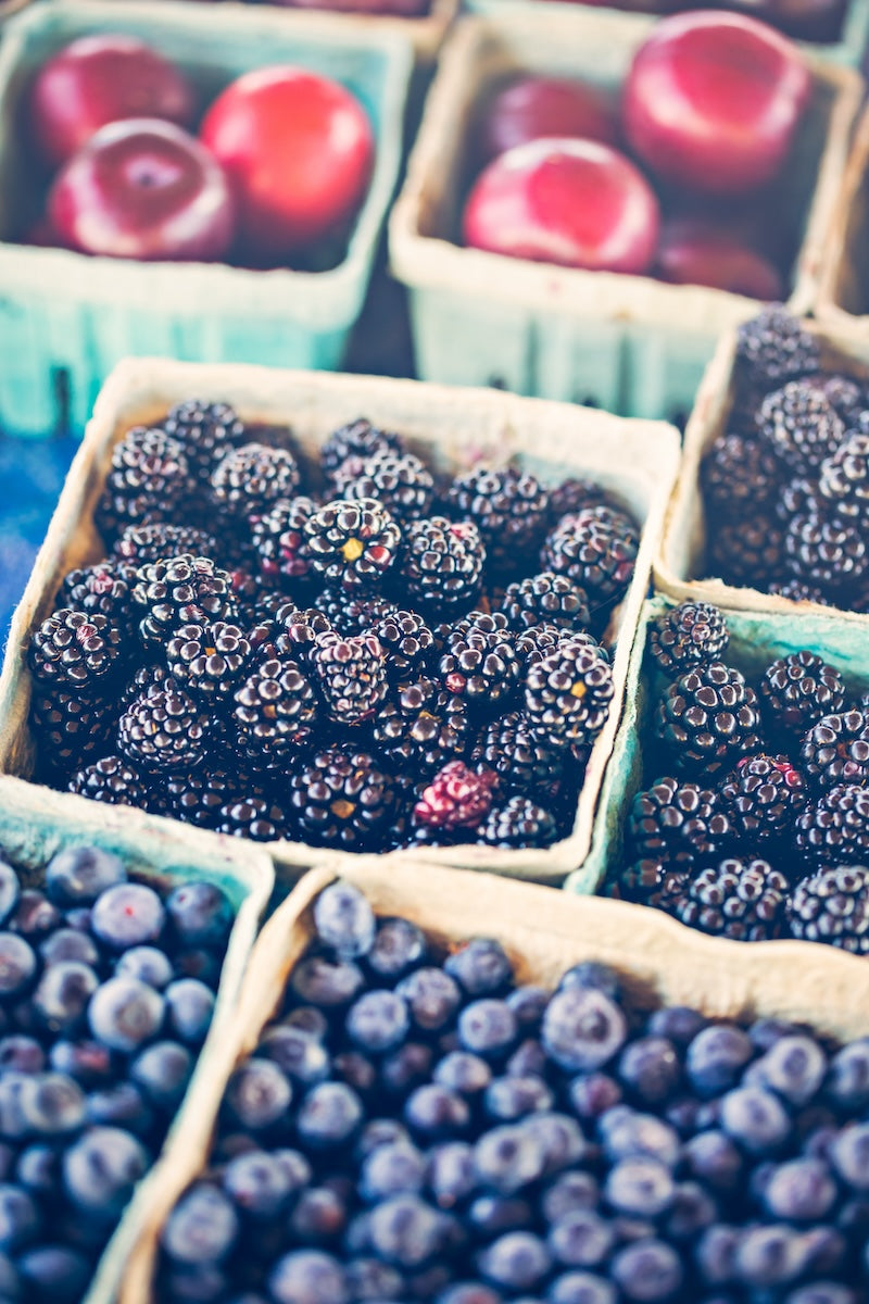 Farmana farmers market berries